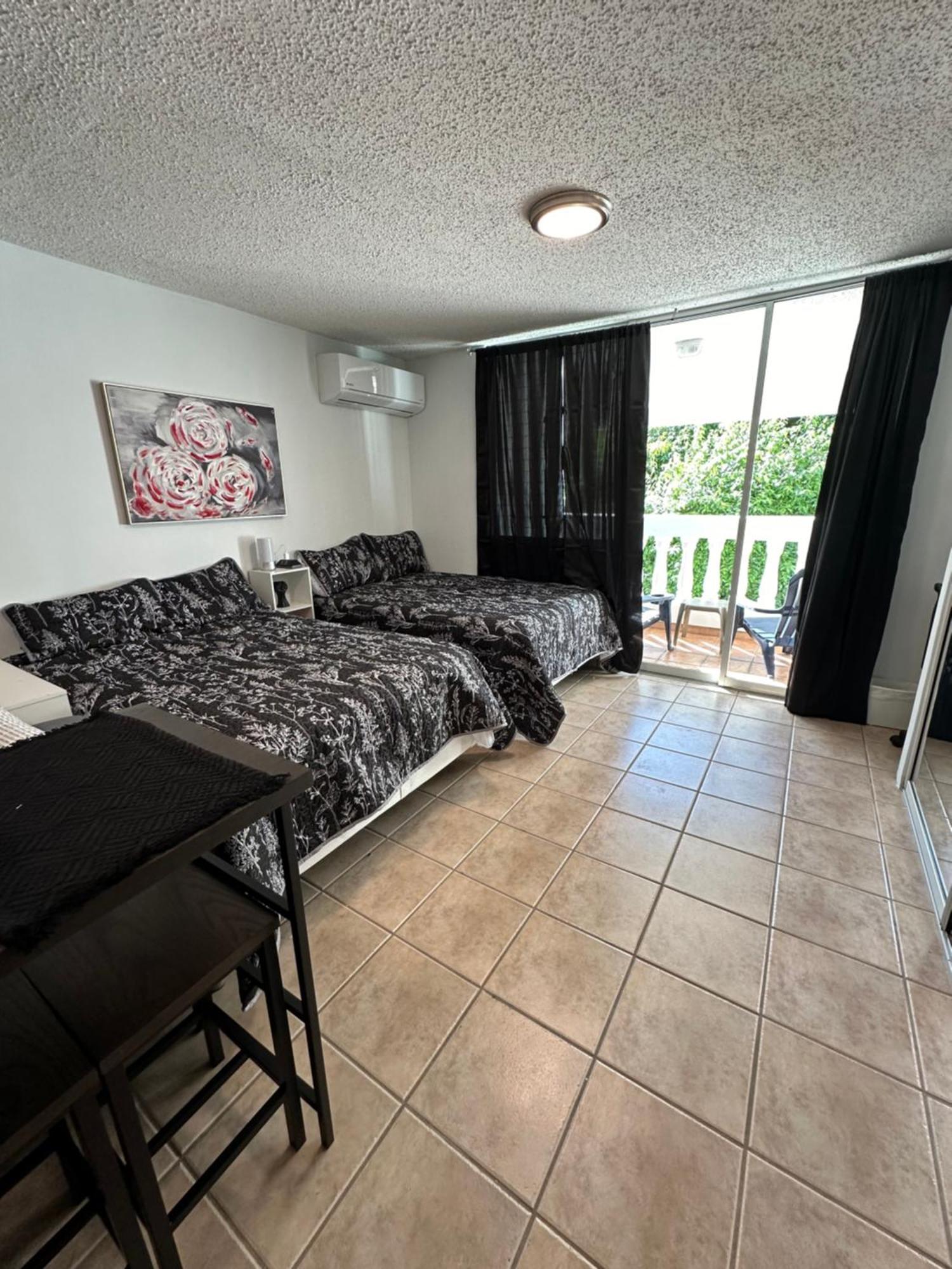 Beachfront Studio Apt W/ Full Kitchen & Pool Isabela Exteriör bild